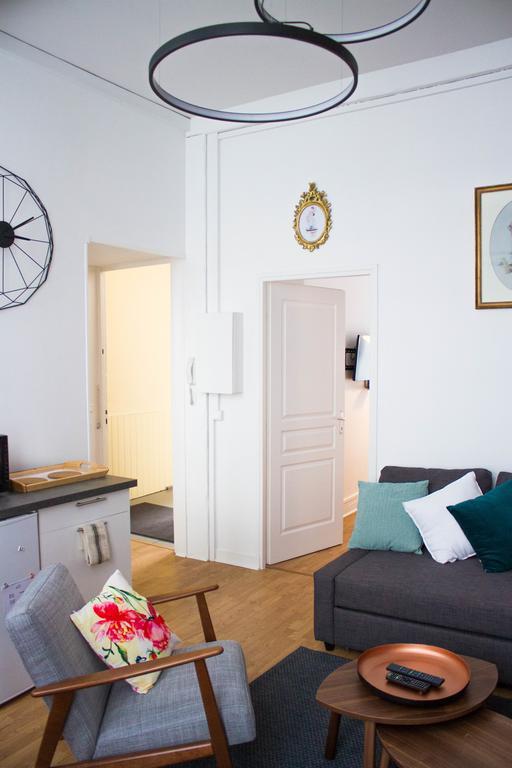 Appartements De Jeanne ลีลล์ ภายนอก รูปภาพ