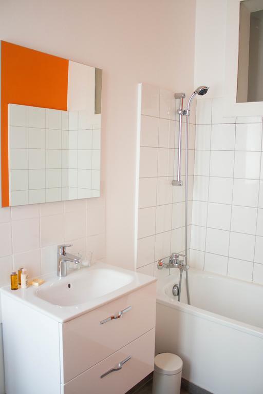 Appartements De Jeanne ลีลล์ ภายนอก รูปภาพ